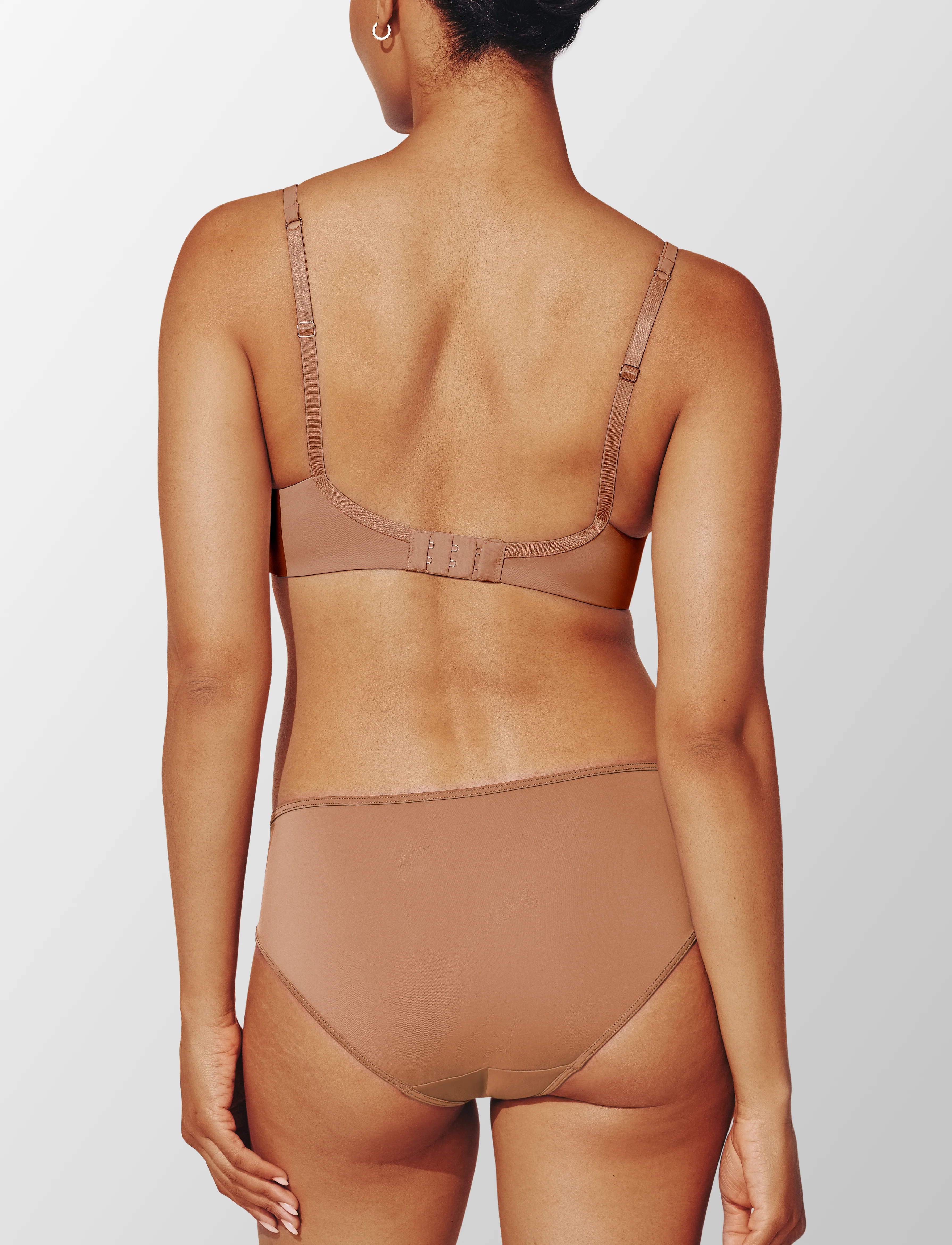 24/7® Classic Uplift Plunge Bra - Image 3