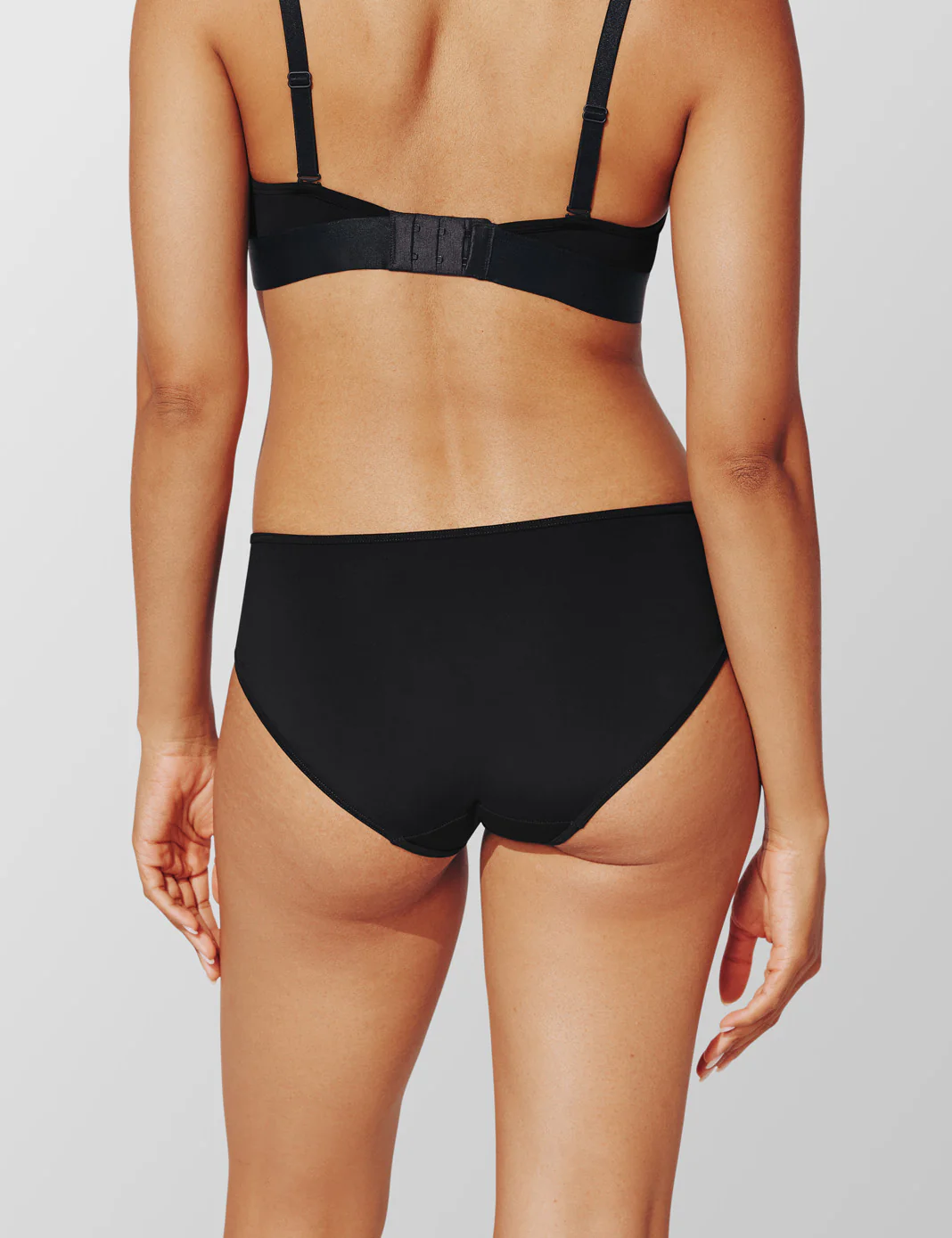 24/7® Classic Wireless Bralette - Image 3