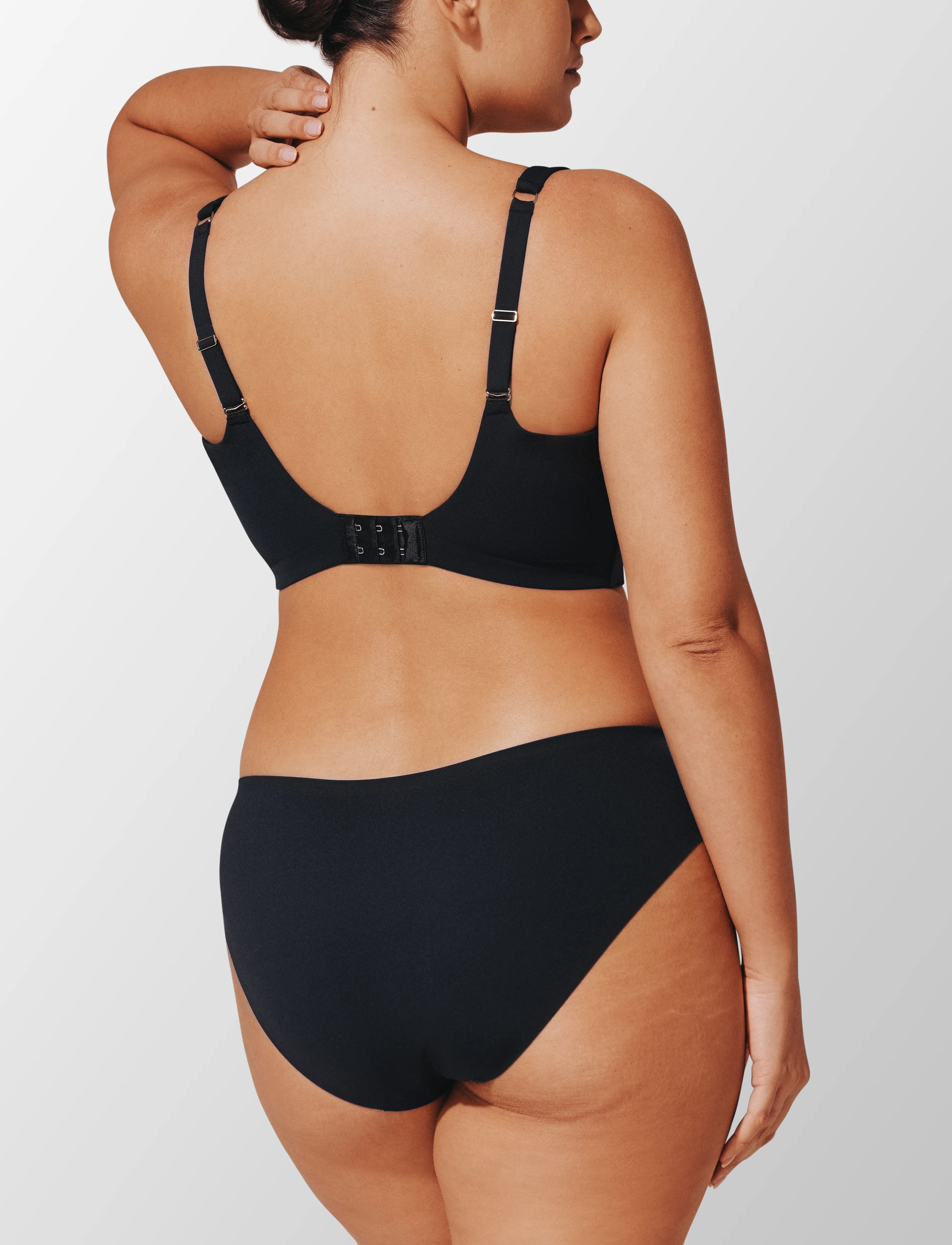ComfortStretch Smoothing Wireless Bra - Image 4