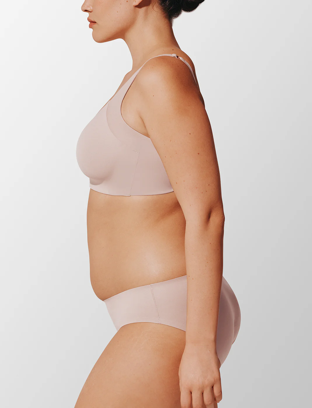 ComfortStretch Smoothing Wireless Bra - Image 2