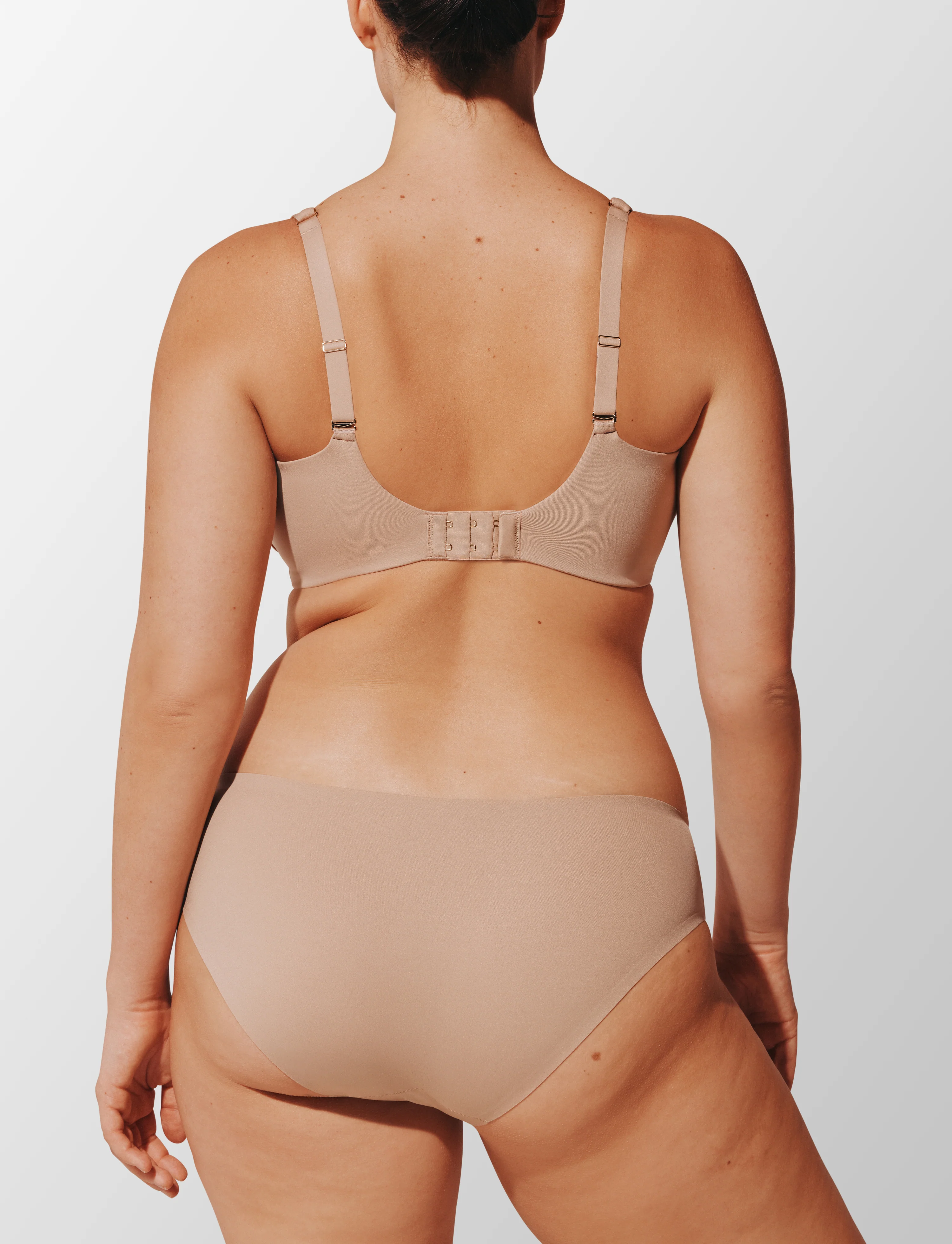 ComfortStretch Smoothing Wireless Bra - Image 3