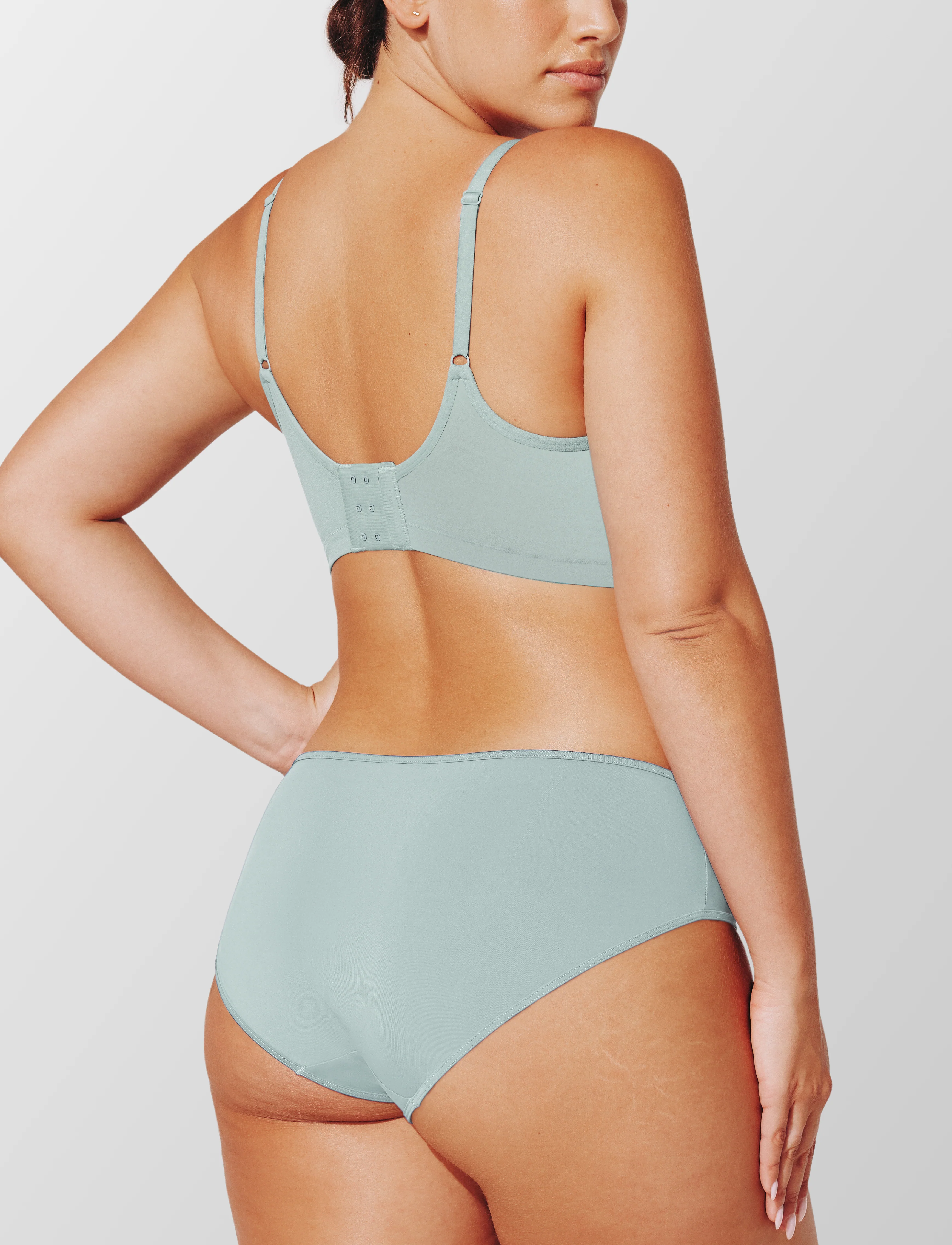Form 360 Fit™ Lifting Wireless Bra - Image 4