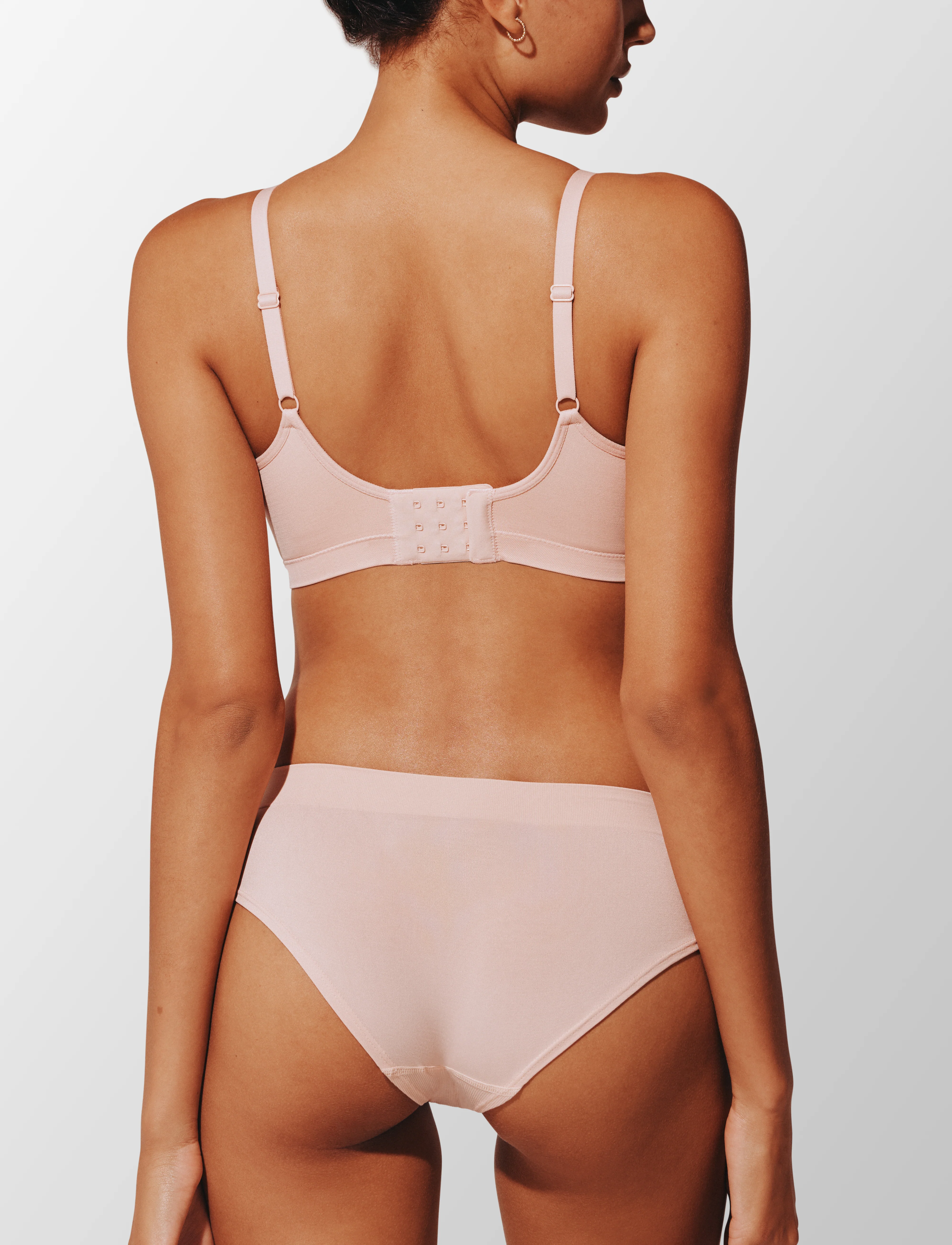 Form 360 Fit™ Lifting Wireless Bra - Image 3