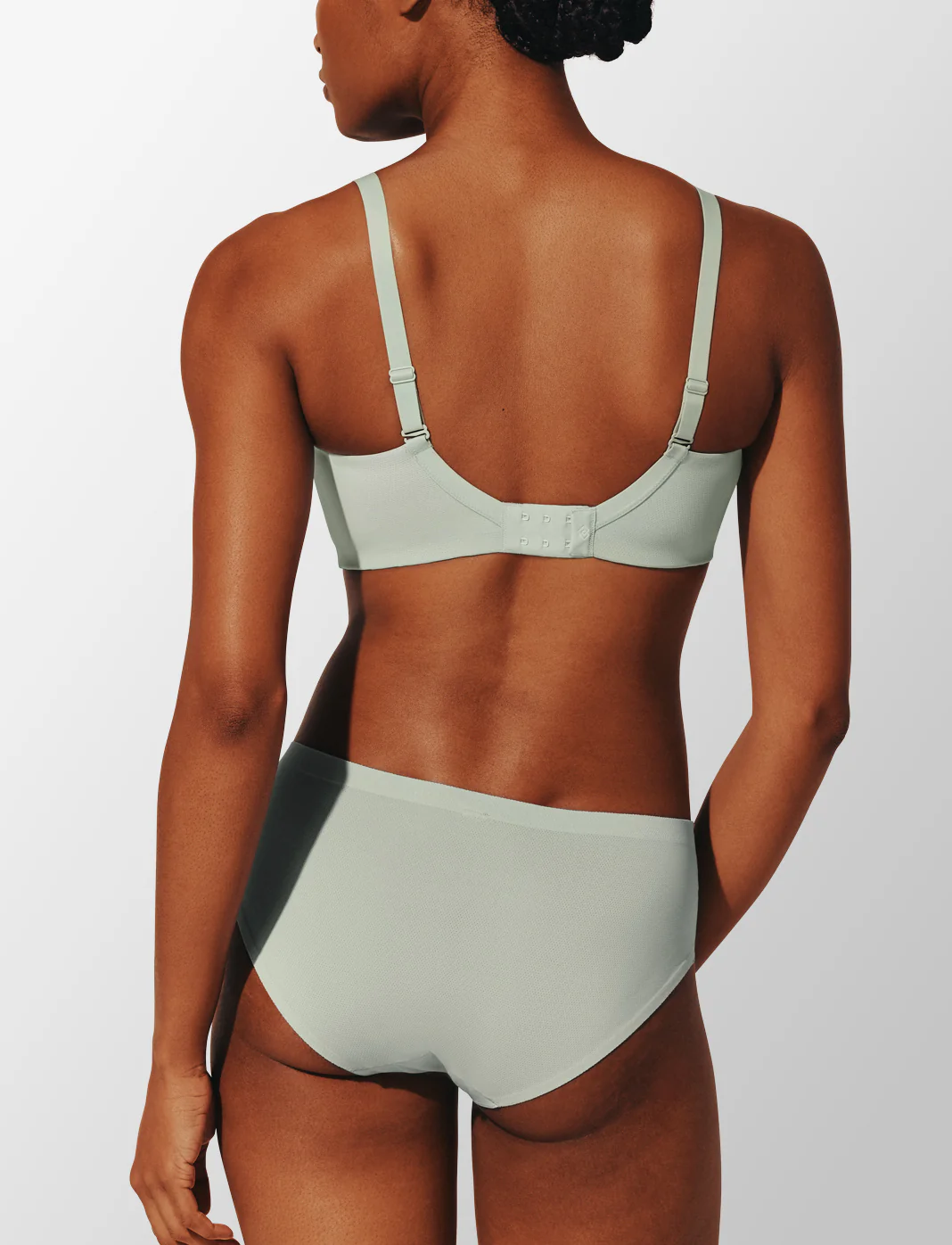Thermoregulating TempSync™ Wireless Bra - Image 3