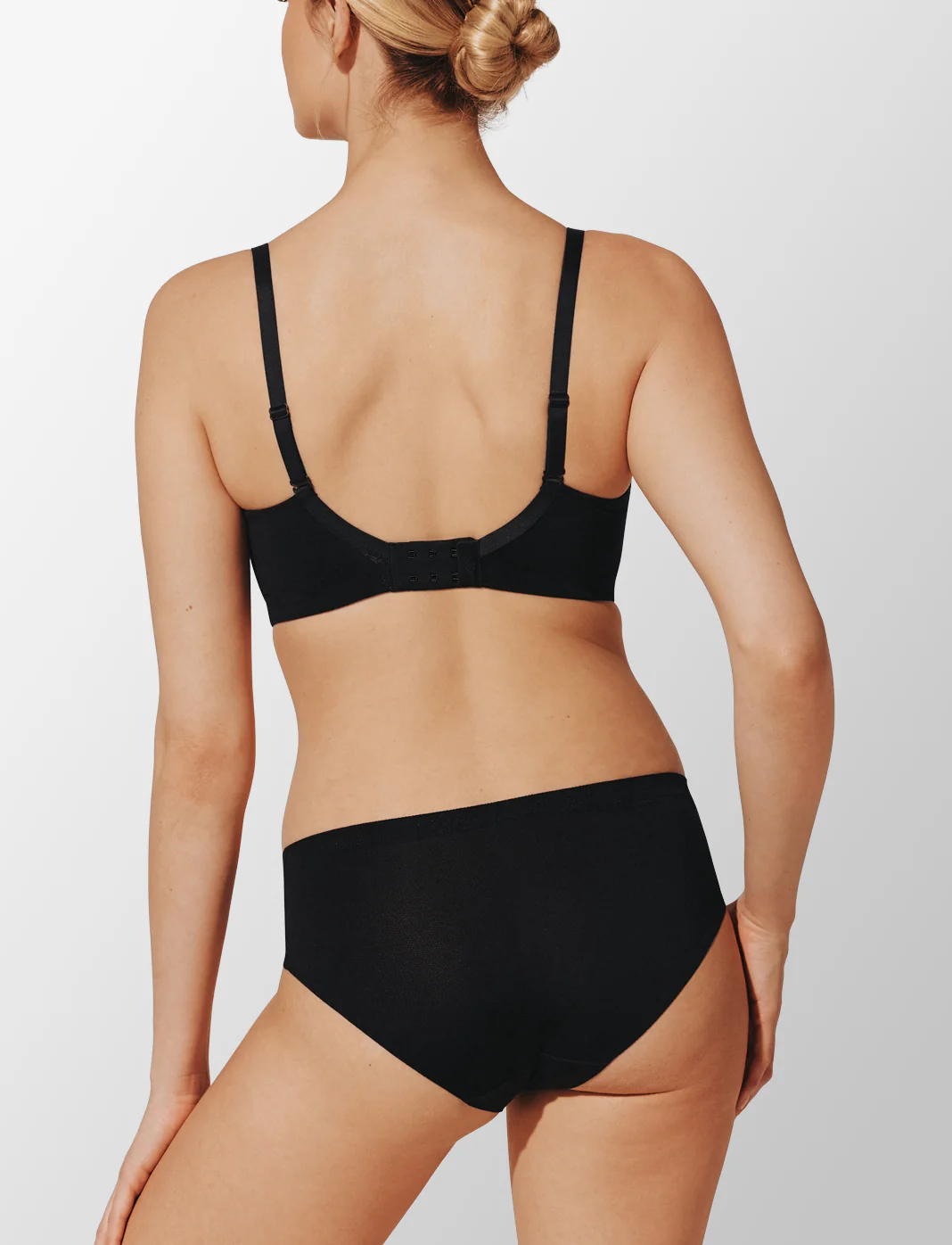 Thermoregulating TempSync™ Wireless Bra - Image 3